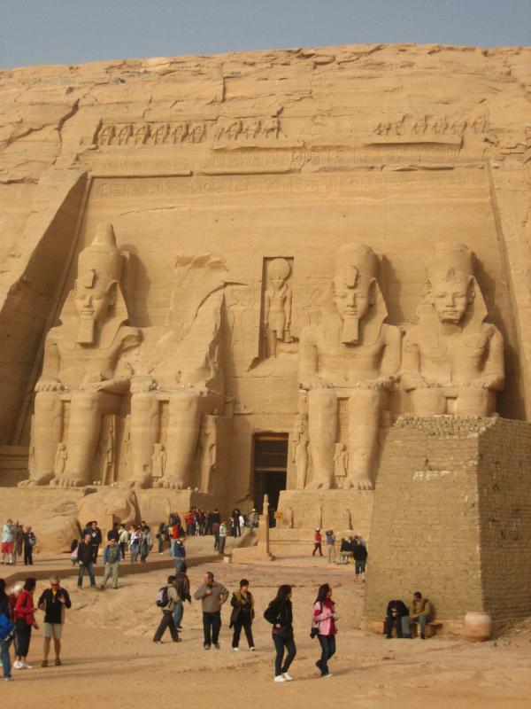 Abu-Simbel (1)