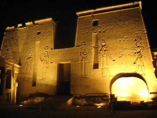 Sound_and_light_show_philae7