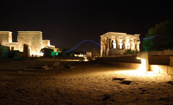 Sound_and_light_show_philae