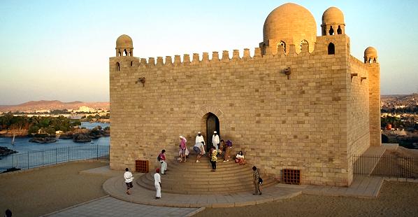 agha-khan-mausoleum-aswan3